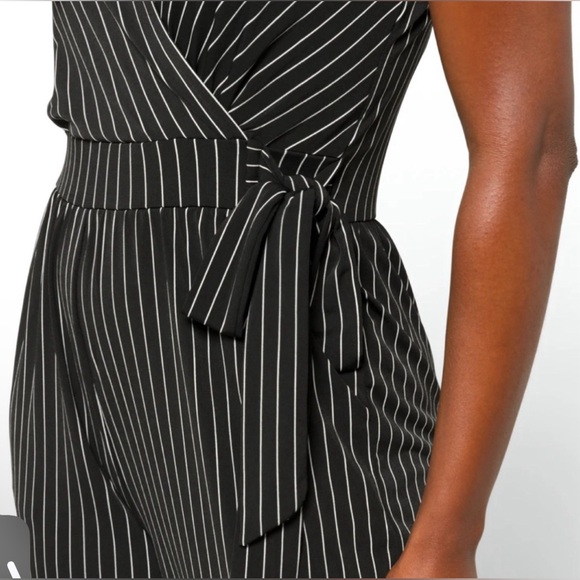 Kaileigh 3X Black Striped Sleeveless Wide Leg Crop Jumpsuit with Pockets… - Picture 4 of 10